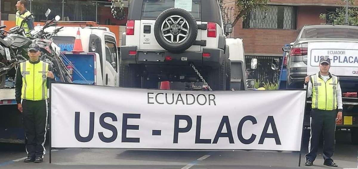 Autos que circulaban sin placas fueron retenidos en Quito