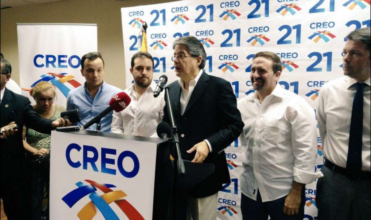 Lasso insiste en consulta y en debatir con Presidente