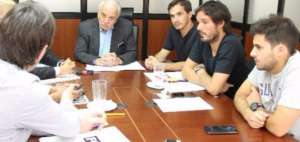 El fiscal General se reuni&oacute; en Guayaquil con familiares de las v&iacute;ctimas. 