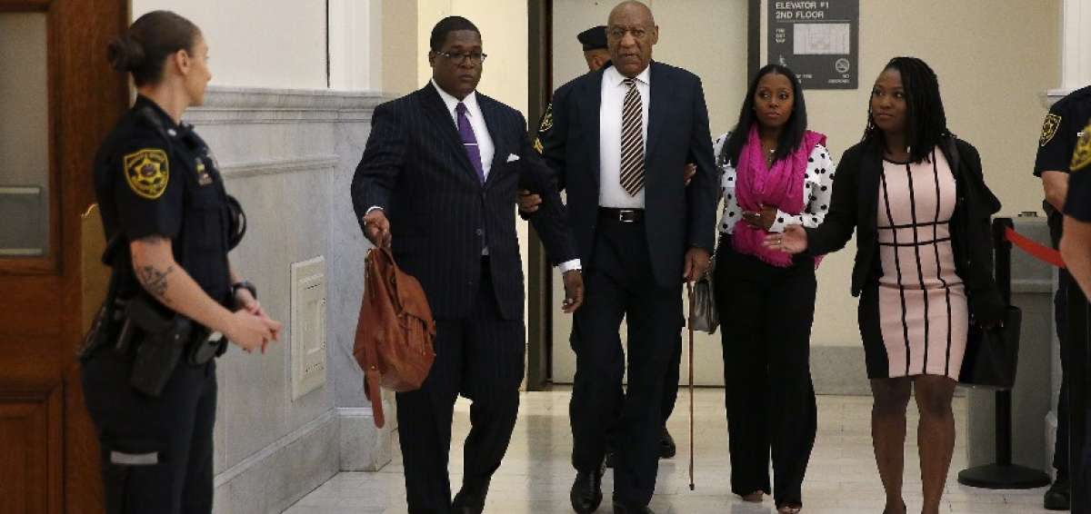 Nuevo juicio contra Bill Cosby se aplazar&aacute; hasta 2018