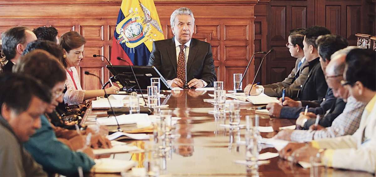 El presidente Len&iacute;n Moreno se reuni&oacute; con representantes del sector de los artesanos para encontrar mecanismos que permitan fomentar la producci&oacute;n.