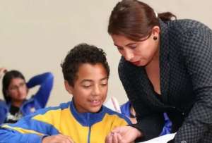 &iquest;C&oacute;mo postular a una de las m&aacute;s de 2.000 vacantes para docentes en Ecuador?