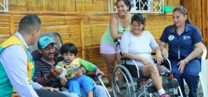"Las Manuelas" entregaron ayudas t&eacute;cnicas a familias en Manab&iacute;