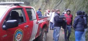 Tres personas fueron rescatadas esta madrugada en el sector de Soldados, Azuay