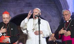 Saludo improvisado del Papa en la Catedral 
