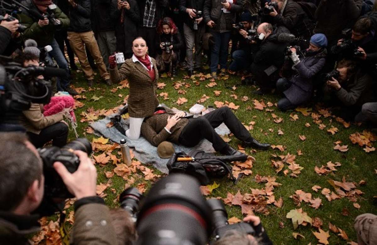 Protesta ante el Parlamento brit&aacute;nico contra la censura en el porno
