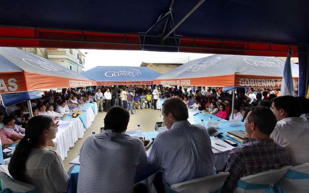 Con la presencia de 28 consejeros se desarroll&oacute; la sesi&oacute;n ordinaria del Consejo Provincial del Guayas. Diez puntos fueron parte de la orden del d&iacute;a. Foto: Cortes&iacute;a Prefectura del Guayas