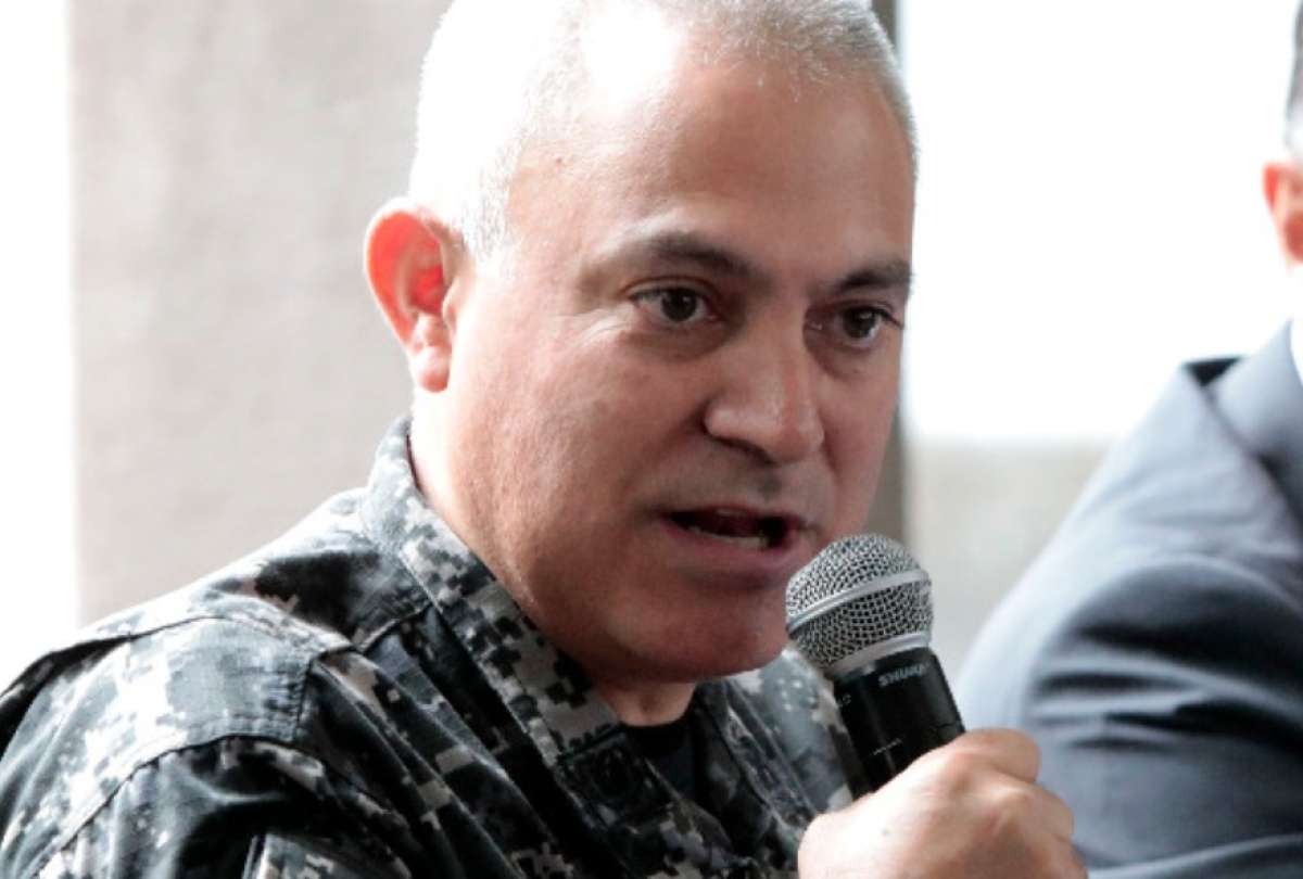 Fausto Salinas puso a disposición su cargo como comandante de la Policía Nacional.