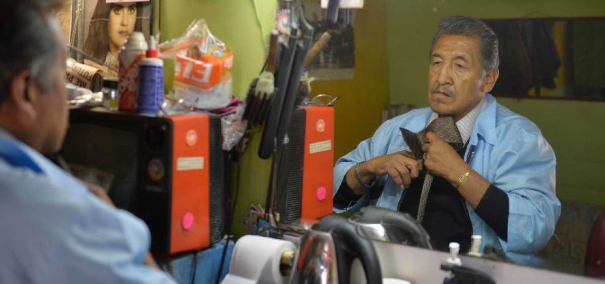 El peluquero aprendi&oacute; el oficio de su hermano; luego fue operario en varios locales del centro hist&oacute;rico. Atiende a hombres y mujeres.