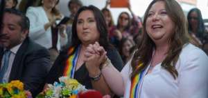 Pamela Troya y Gabriela Correa, el d&iacute;a de su matrimonio igualitario.