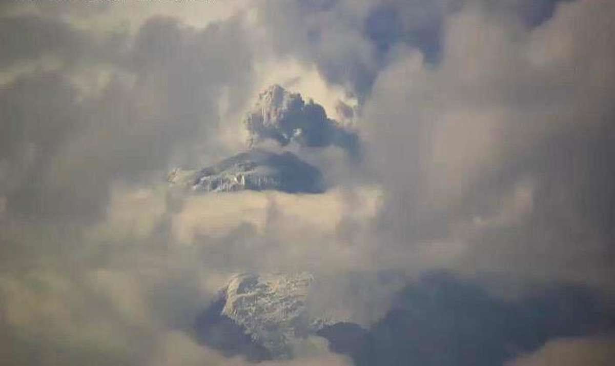Emisi&oacute;n de gases del Cotopaxi llegan a los 300 metros de altura