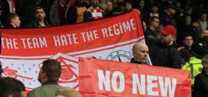 La UEFA multa a Arsenal y Bayern M&uacute;nich por sus hinchas