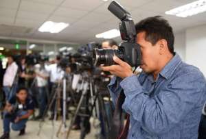 Los fot&oacute;grafos esperan que se obtenga una educaci&oacute;n de calidad, el 50% de catedr&aacute;ticos nacionales y el otro 50% extranjeros.