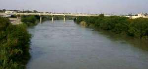 El r&iacute;o Bravo, en Laredo, una ciudad fronteriza de M&eacute;xico, que limita con Estados Unidos.