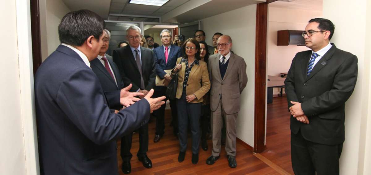 El fiscal Pa&uacute;l P&eacute;rez (derecha) inaugur&oacute; el mi&eacute;rcoles la Unidad Especializada de Investigaci&oacute;n Contra la Delincuencia Organizada Transnacional (Unidot).