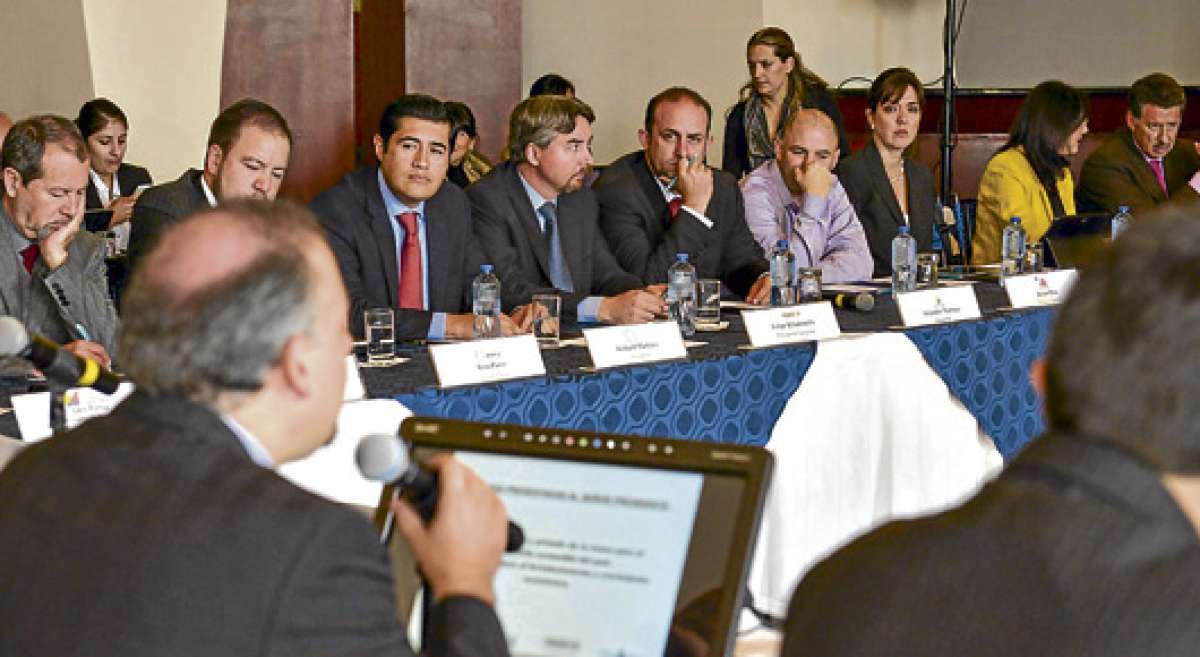 Este encuentro fue un seguimiento de la reuni&oacute;n que se mantuvo con el presidente Rafael Correa hace 3 semanas. Foto: Santiago Aguirre / El Tel&eacute;grafo