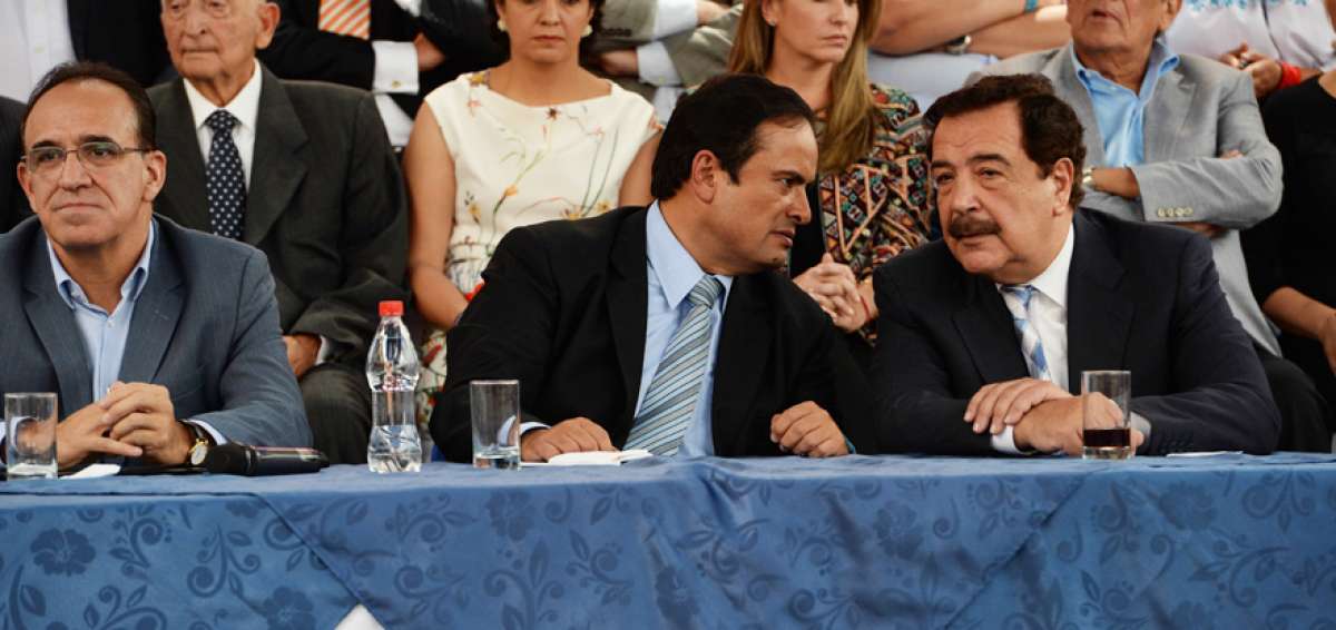 Ramiro Gonz&aacute;lez, Pa&uacute;l Carrasco y Jaime Nebot, en la reuni&oacute;n en enero de este a&ntilde;o, en Cuenca.