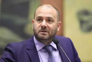 Quito revive su pulso pol&iacute;tico con los primeros nombres para la Alcald&iacute;a de 2027