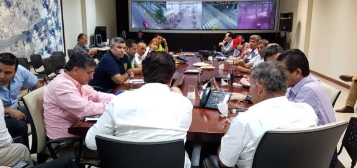 El COE cantonal de Guayaquil se manten&iacute;a reunido. 