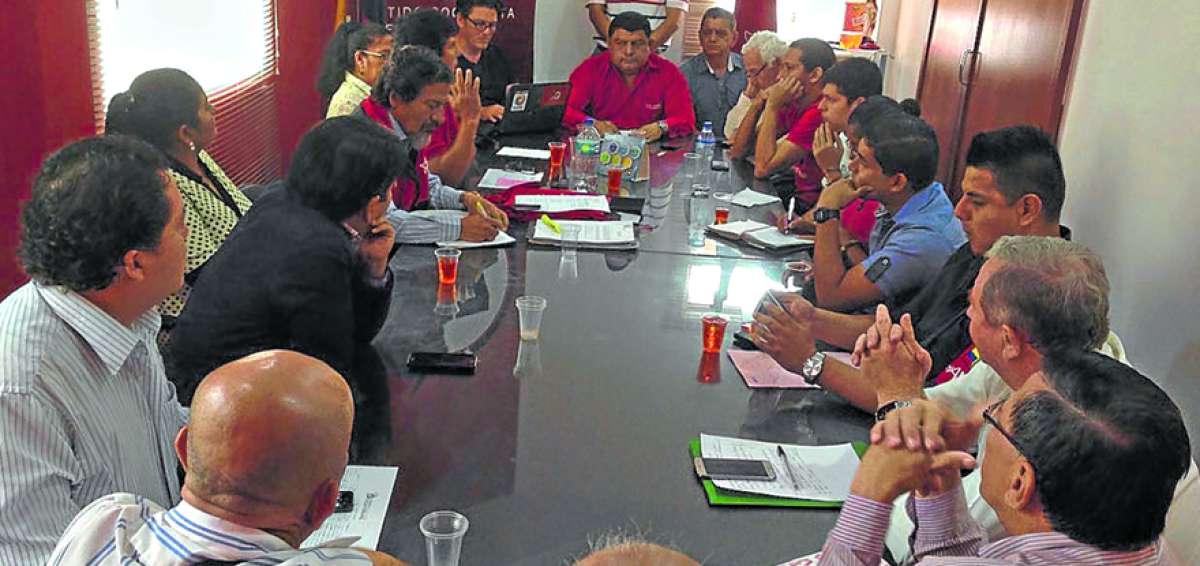 Las organizaciones sociales afines al frente se han declarado en sesi&oacute;n permanente para elaborar el plan de trabajo.