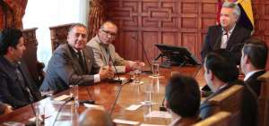 El presidente de la Rep&uacute;blica, Len&iacute;n Moreno, se reuni&oacute; con representantes de la CUT.