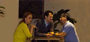 De izq. a der. La actriz Elena Gui, Aaron Navia y  Edisson &Aacute;vila protagonizan un tri&aacute;ngulo amoroso.