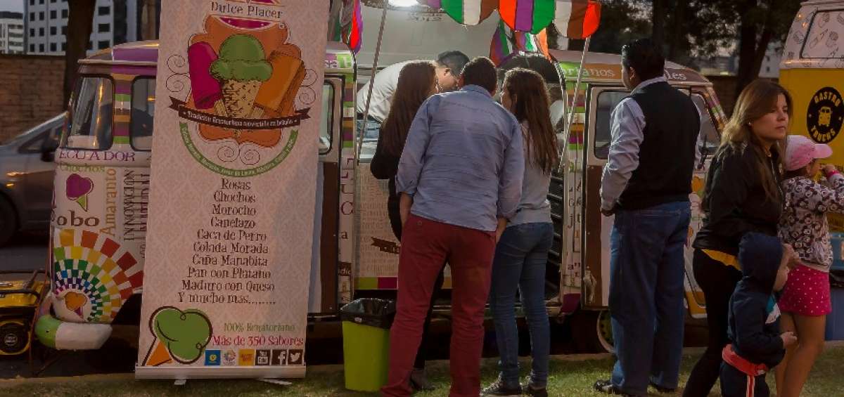 Una decena de food trucks se trasladaron hace unos 15 d&iacute;as al parqueadero del Ministerio de Agricultura.