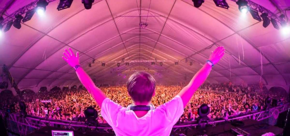 David Guetta es uno de los mayores exponentes de este g&eacute;nero, musical. Los eventos en los que participa Guetta atraen a miles de fan&aacute;ticos.