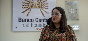 Ver&oacute;nica Artola. Gerenta General del Banco Central del Ecuador