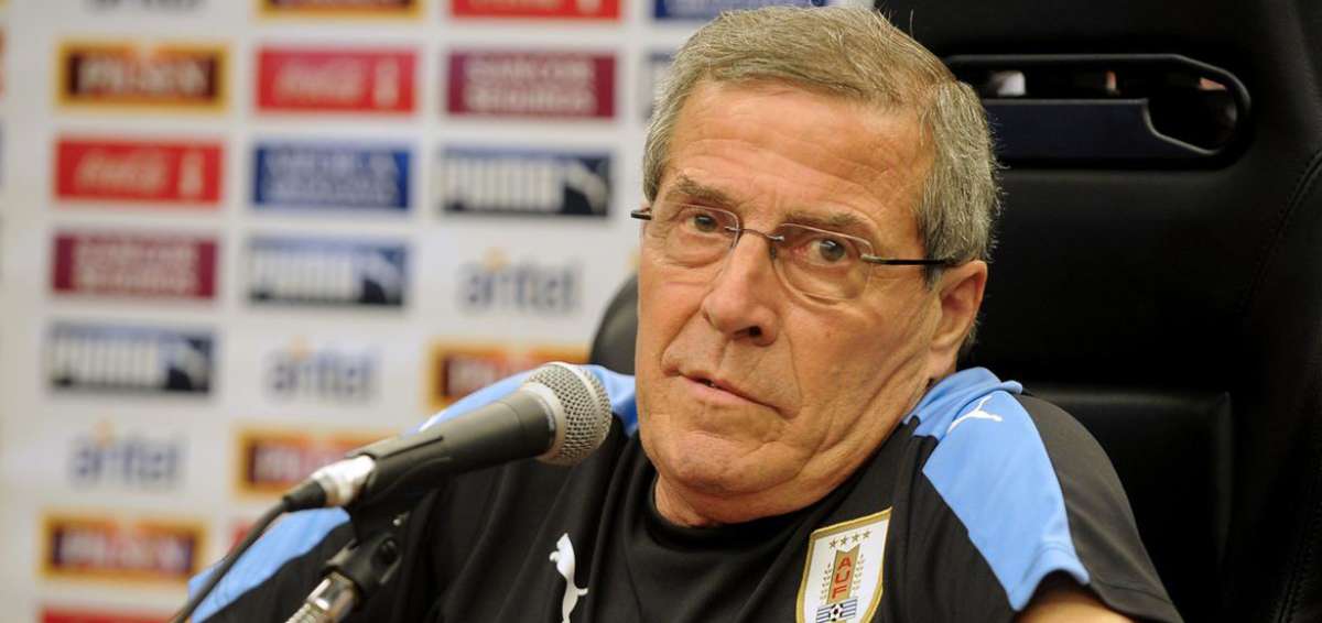 DT Tab&aacute;rez convers&oacute; del momento de Uruguay en las eliminatorias