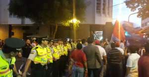 Alrededor de mil uniformados fueron desplegados para resguardar la seguridad en esta concentraci&oacute;n. Foto: Ministerio del Interior 