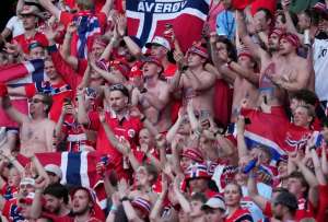 Noruega navega en las gradas con una de las mejores porras del Mundial
