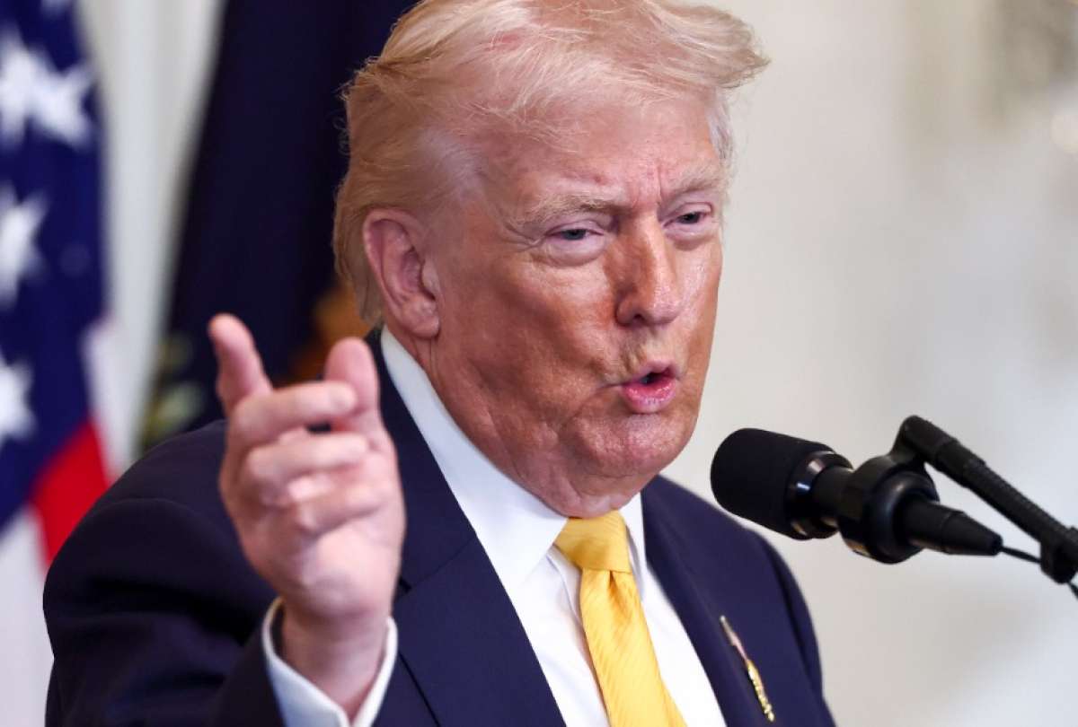 Trump analiza posibles ataques a Ir&aacute;n seg&uacute;n CBS.