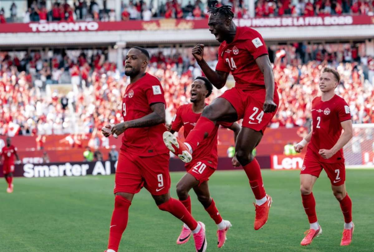 Canad&aacute; debuta en su casa ante Bosnia.