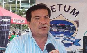 Rigoberto Vinces, dirigente de la Federaci&oacute;n de Transportistas Urbanos de Manta. Foto: El Tel&eacute;grafo