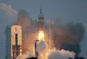 Nave Orion de la NASA completa con &eacute;xito primer vuelo de prueba