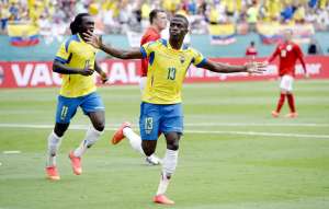 &Eacute;nner Valencia, del Pachuca mexicano, anot&oacute; el primer tanto para Ecuador que enfrent&oacute; su &uacute;ltimo partido amistoso ante Inglaterra. Foto: EFE.
