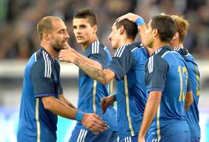 Con 4 genialidades de Di Mar&iacute;a -3 asistencias y 1 gol- la selecci&oacute;n argentina aplast&oacute; a su similar alemana en un amistoso que se disput&oacute; en Dusseldorf. Schurrle y Gotze descontaron. Foto: AFP.