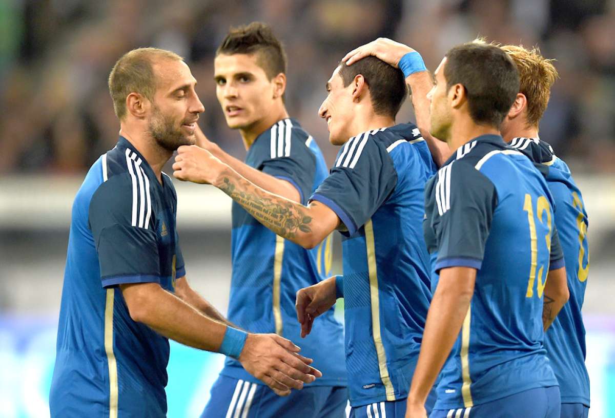Con 4 genialidades de Di Mar&iacute;a -3 asistencias y 1 gol- la selecci&oacute;n argentina aplast&oacute; a su similar alemana en un amistoso que se disput&oacute; en Dusseldorf. Schurrle y Gotze descontaron. Foto: AFP.