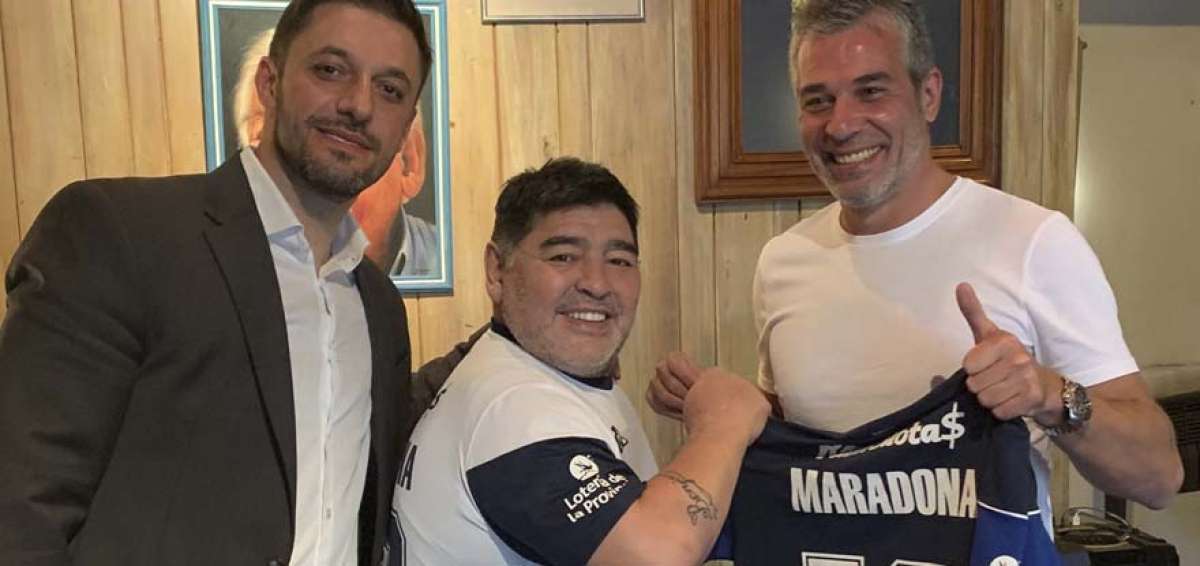 Maradona es nuevo entrenador de Gimnasia