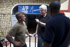 Sean Penn y Bill Clinton visitaron Hait&iacute; para promover asistencia social y agr&iacute;cola