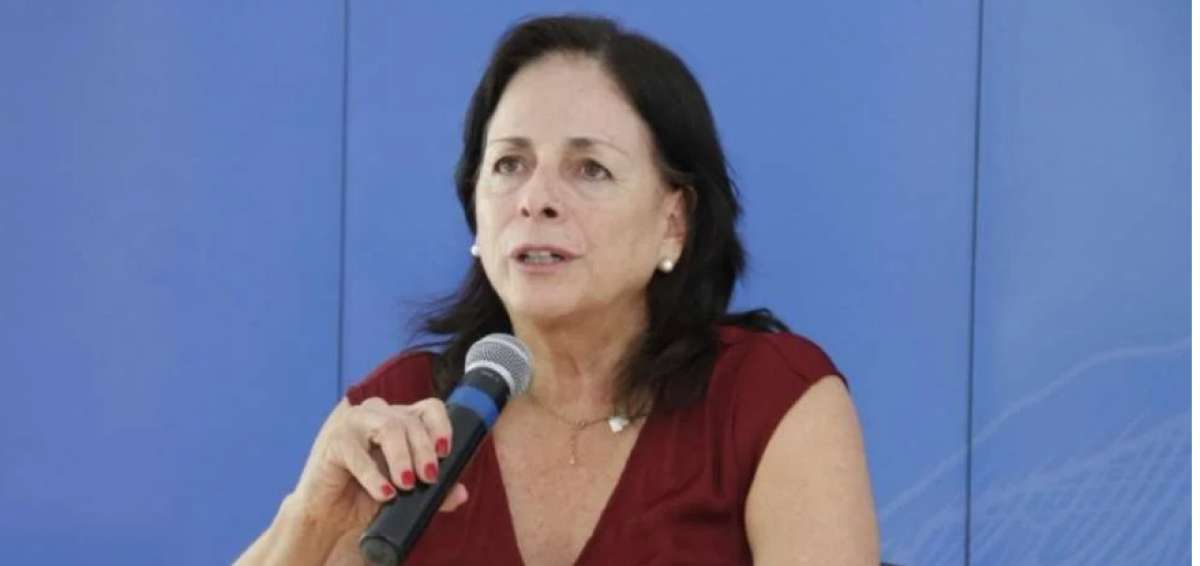 Para el sector de la Amazon&iacute;a, la ministra Creamer ha dispuesto que se imprima gu&iacute;as docentes  y fichas pedag&oacute;gicas.