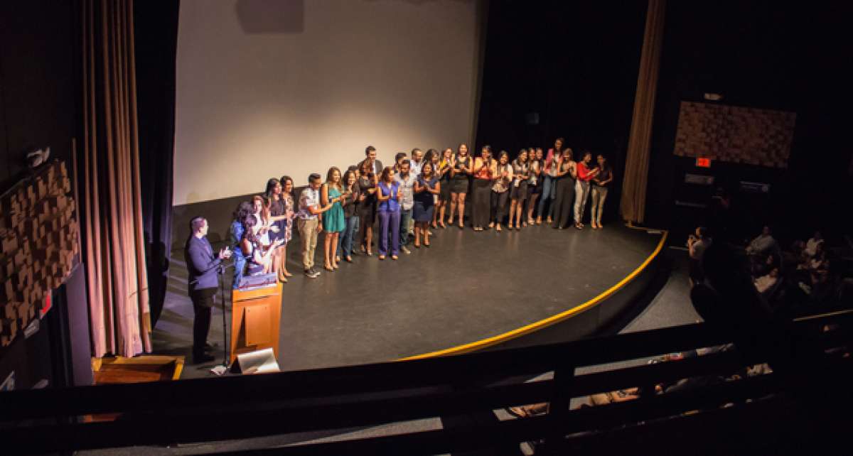 La actividad congreg&oacute; a los estudiantes que crearon las historias de los cortometrajes. Foto: Cortes&iacute;a: UCSG