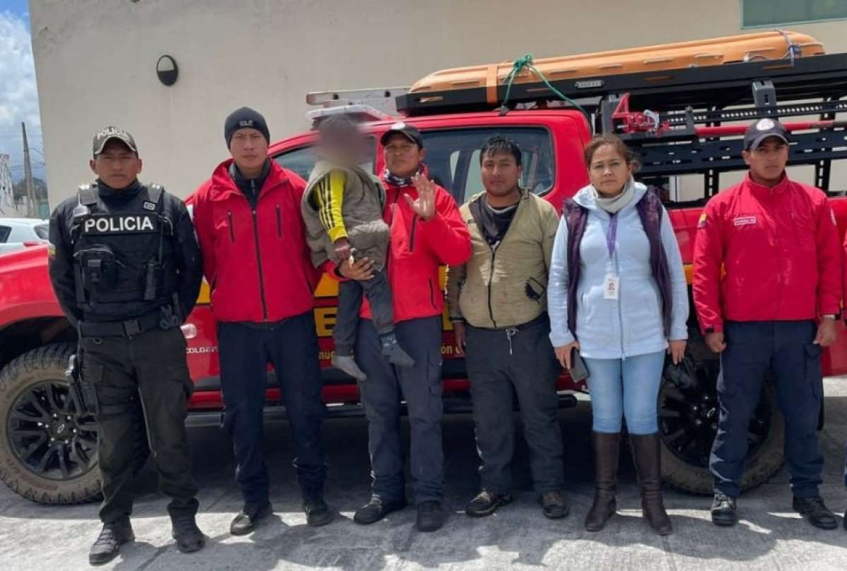 El Ecu 911, los bomberos de Latacunga, la Policía Nacional y los comuneros colaboraron con el rescate de un menor.