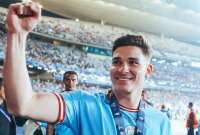 A sus 23 años, el delantero se convirtió en el primer futbolista argentino en levantar los trofeos de la Copa Libertadores, del Mundial de la FIFA y de la Champions League.