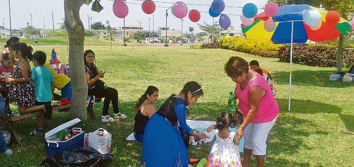 Un cumplea&ntilde;os rompe con la rutina del parque Samanes