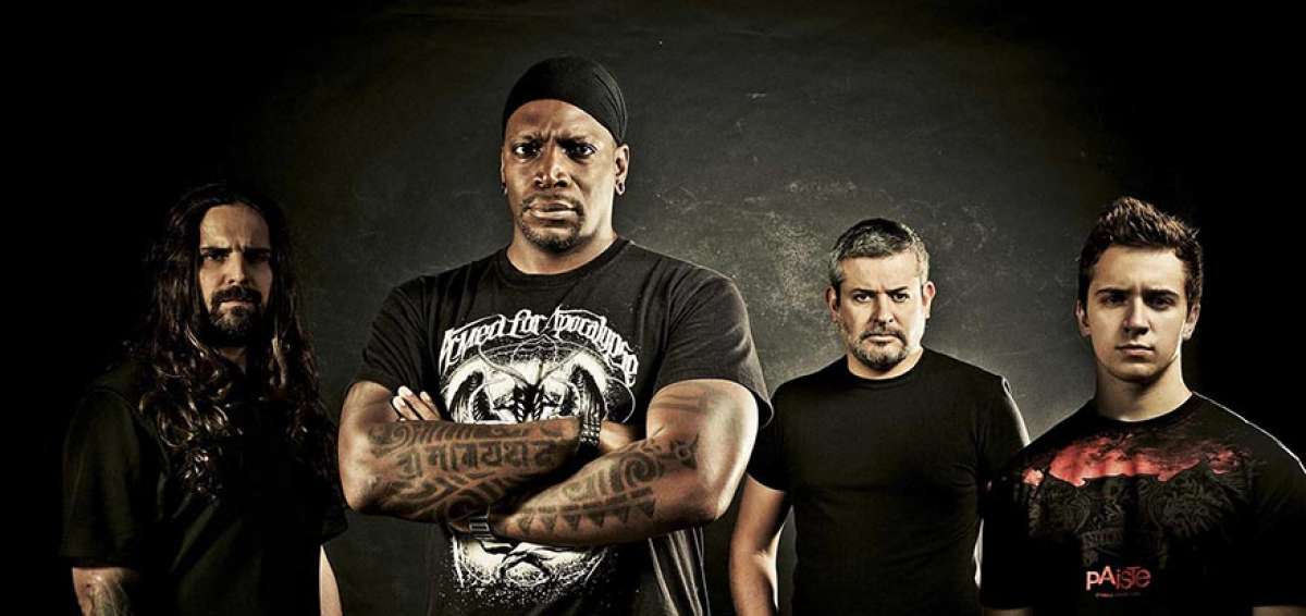 Desde la izquierda: Andreas Kisser, Derrick Green (vocalista) Paulo Jr. y Eloy Casagrande, de Sepultura.   