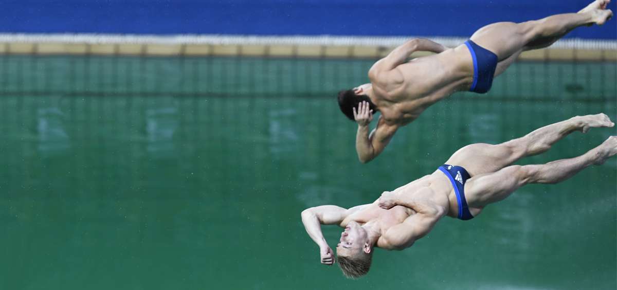 Brit&aacute;nicos le arrebatan a China el oro en trampol&iacute;n sincronizado; pol&eacute;mica con M&eacute;xico