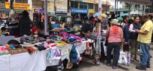 Feria de emprendimiento se realiza en parroquia Calder&oacute;n