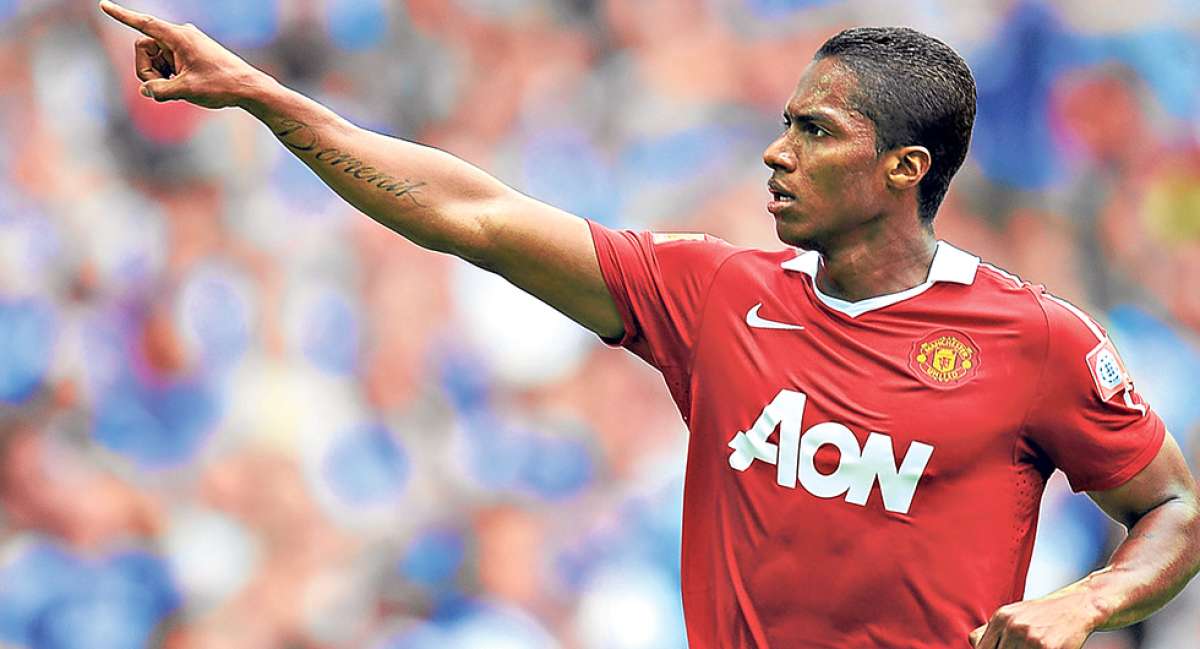 Por segundo a&ntilde;o, Antonio Valencia comparti&oacute; las fiestas de Navidad y A&ntilde;o Nuevo con su padre, Luis Valencia. FOTO: ARCHIVO / EL TEL&Eacute;GRAFO